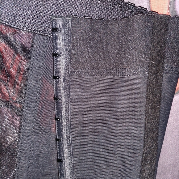 Gothic lacey bra. New - Picture 5 of 6